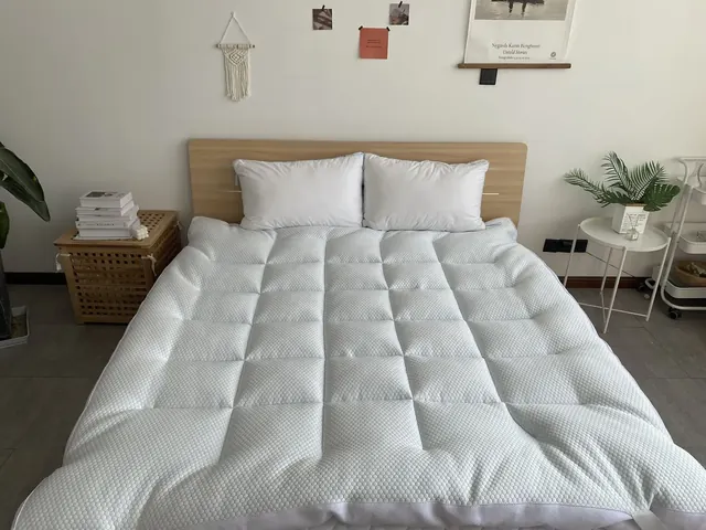 Cool Feeling Fabric Queen Size Stitch Fitted Sheet by FNH