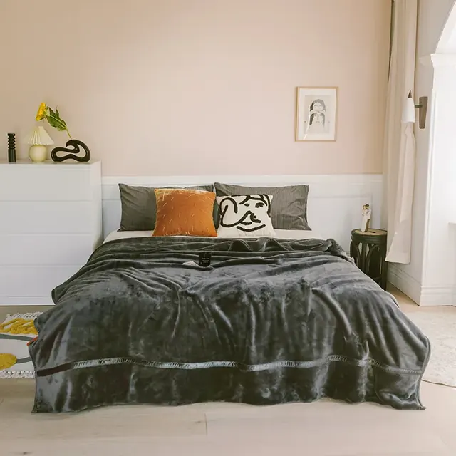 New Design King Size Dark Gray Comforter by FNH