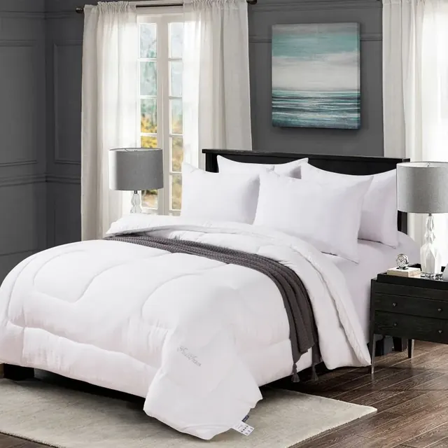 Collection Polyester White Full Size Piping Duvet by FNH