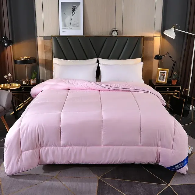 Pink Queen Size Gusset Piping Duvet by FNH