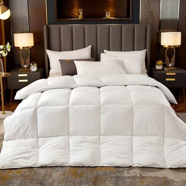 100% Cotton White Quilts Microfiber Down Soft Duvet by FNH