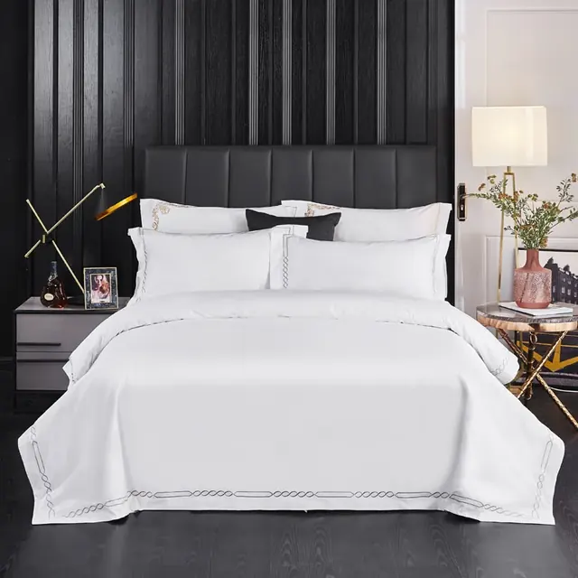Embroidery Full Size 100% Cotton Fabric Hotel Bedding Set by FNH