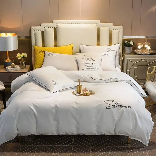 Exquisitely Patterned Embroidery Logo Emerald Cotton Fabric Bedding Set by FNH